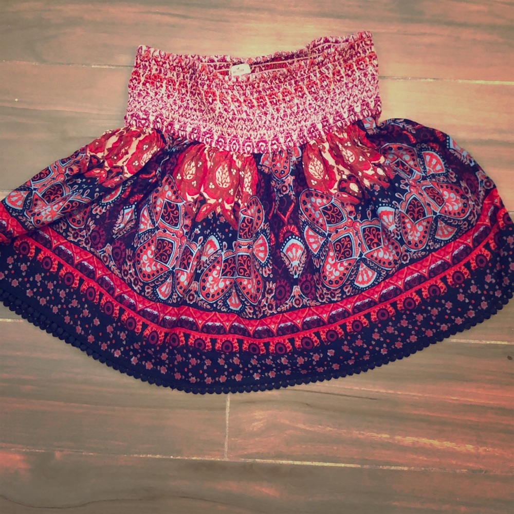 Hollister skirt with patterns